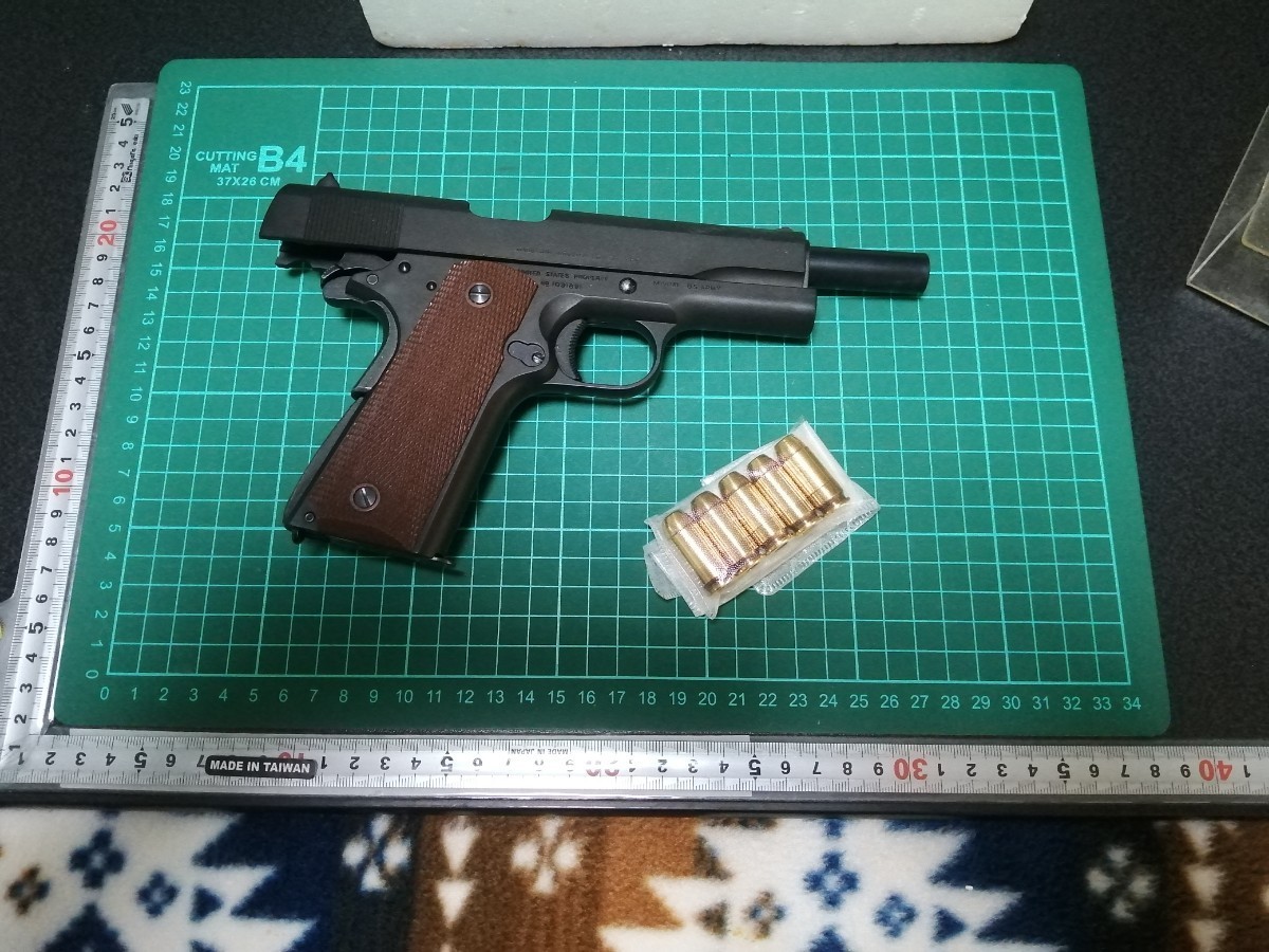 P86　モデルガン マルシン　コンバット　M1911A1 カートリッジ付き　インサート 横　動作確認 OK　重さ　506g_画像3