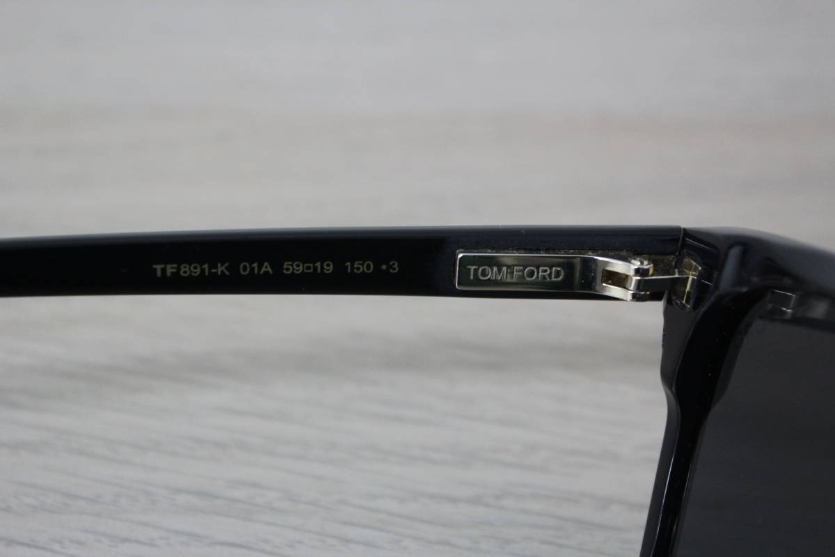 【送料無料】TOM FORD トムフォード サングラス TF891-K 01A 59□19 BLACK/ブラック_画像5