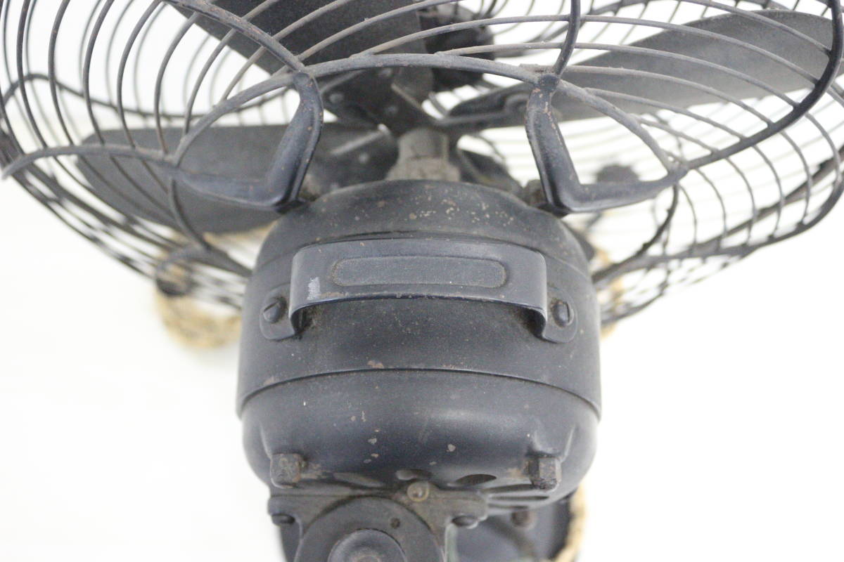 [ pickup possible / Fukuoka city Hakata district ] antique black color iron made electric fan Shibaura electro- machine factory Showa Retro once times - / necessary wiring exchange 3G654