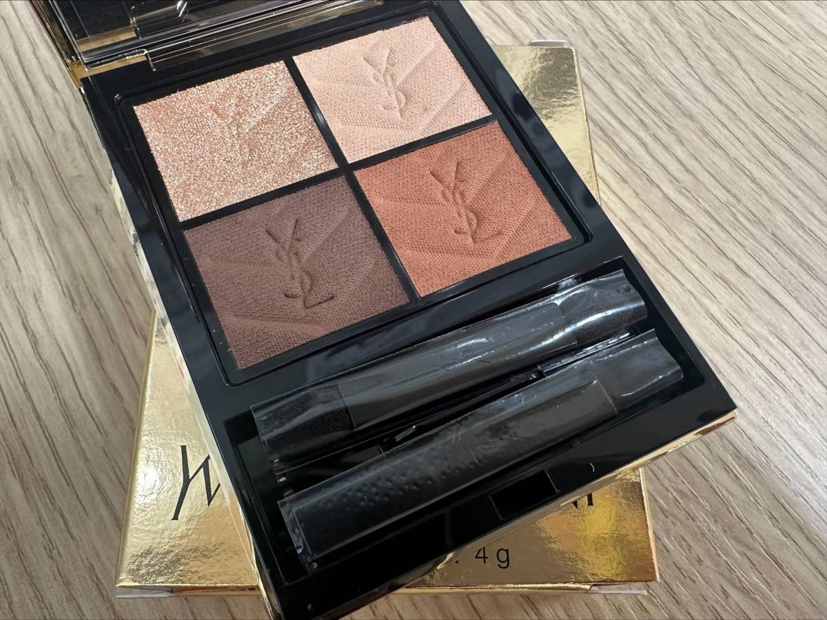 ◇◆2620　未使用　YSL　イヴサンローラン　クチュール　ミニ クラッチ　アイシャドウ　300　カスバ スパイシーズ　保管品◆◇_画像2