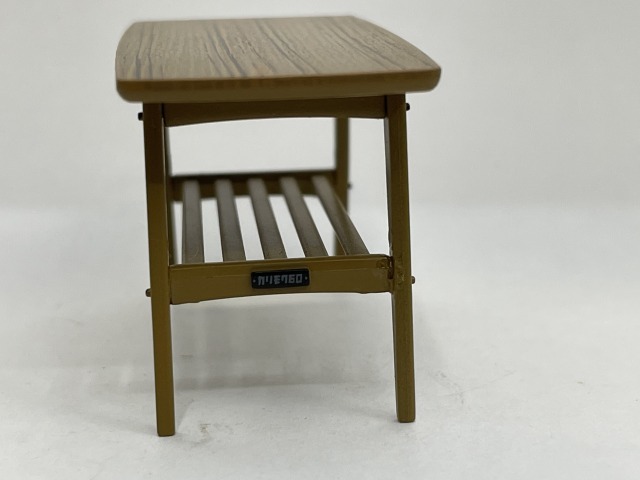 ■★ケンエレファント　カリモク60　MINIATURE FURNITURE　2　　リビングテーブル（小）（ウォールナット）_画像4