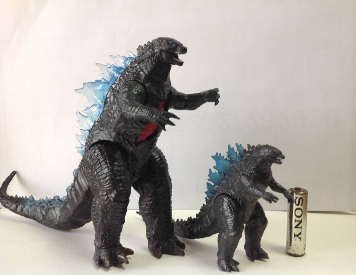 中古品 2020 米国ゴジラ 二体セット Godzilla _画像2