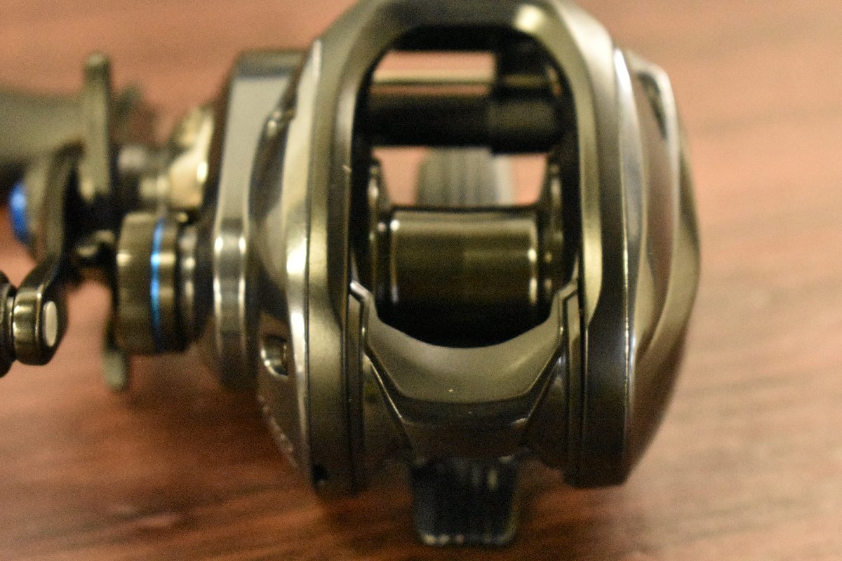 【未使用品★】シマノ 23 SLX DC 71XG 左巻き SHIMANO ベイトリール バス ブラックバス ナマズ 等に（CKN_O1）_画像4