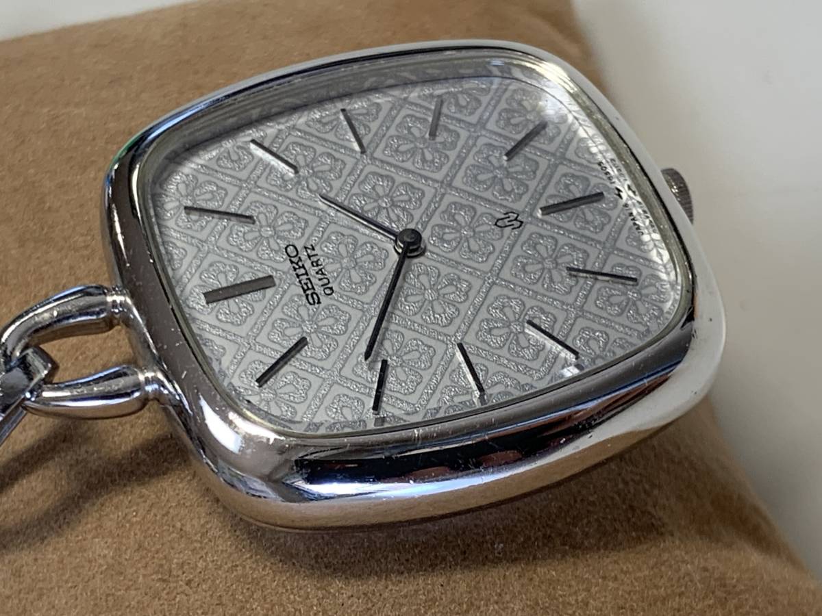 B858 rare * rare pocket watch pocket watch SEIKO/ Seiko 18505 pendant 2 hands quartz square flower pattern 