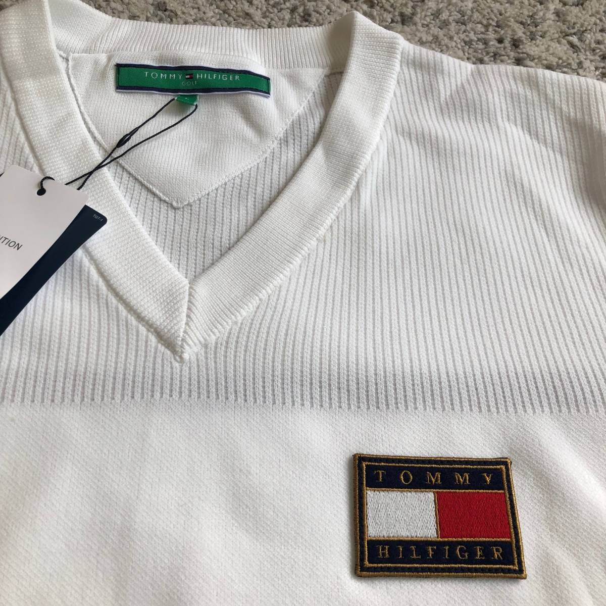 ★送料無料・メンズ★ TOMMY HILFIGER GOLF　トミー ヒルフィガー ゴルフ フラッグ ワッペン Vネックニットセーター 白　L_画像4