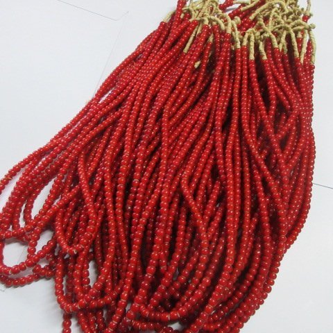 赤ビーズ 60cm　 ホワイトハート　アフリカ産　インディアン　ガラス　 g771_画像1