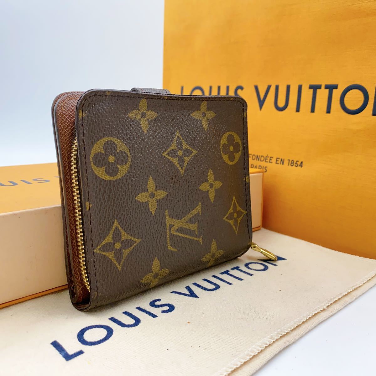 A2240【極美品】LOUIS VUITTON ルイヴィトン モノグラム コンパクトジップ　ラウンドファスナー　二つ折り財布　ウォレット　M61667/CA0097_画像2