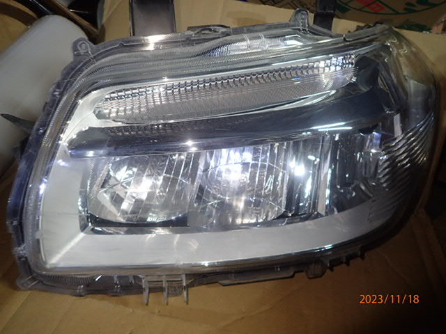 タウンエース ライトエース S403M LED ヘッドライト ランプ 左 KOITO 100-8J009_画像1