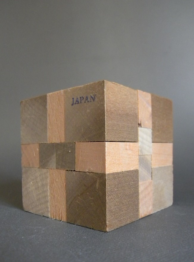 当時物 ★★CUBE PUZZLE 木製玩具 パズル 精密細工 !! WOOD 正六面体 おみやげ MADE IN JAPAN「定形外/LP可」★★ 未使用 デッドストック品_画像1