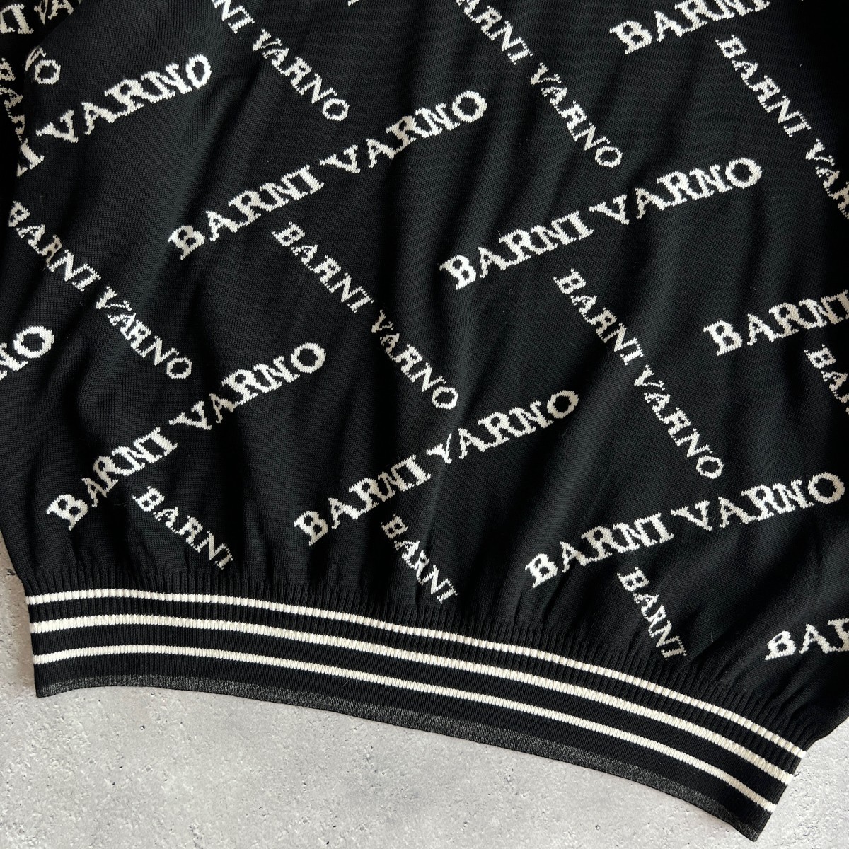 極美品 BARNI VARNO バーニヴァーノ ウール 長袖 丸首 ニット セーター / メンズ 3L 大きいサイズ 黒 ロゴ 総柄 日本製 秋 冬 クルーネック_画像3