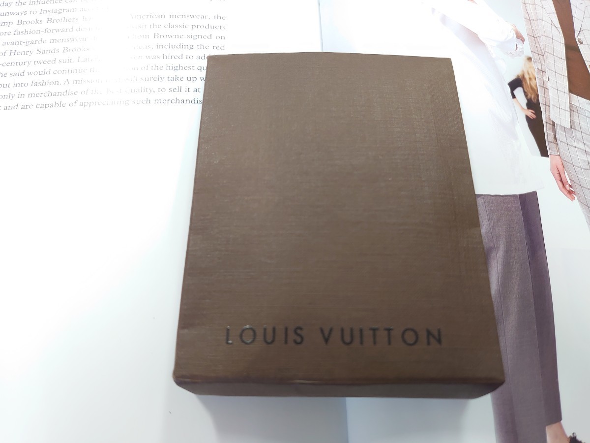 LOUIS VUITTON ルイヴィトン　スニーカー靴紐濃い茶色120ミリ_画像4