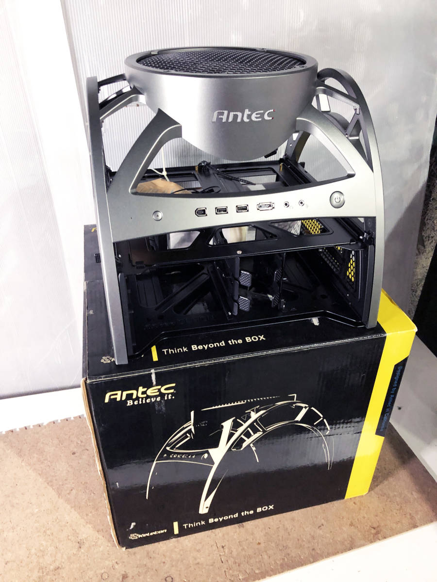 ◎★おそらく新品未使用★Antec　Skeleton 　PCケース　Think Beyond the BOX　PC周辺機器　元箱付【Antec/PCケース】CGB3_画像1