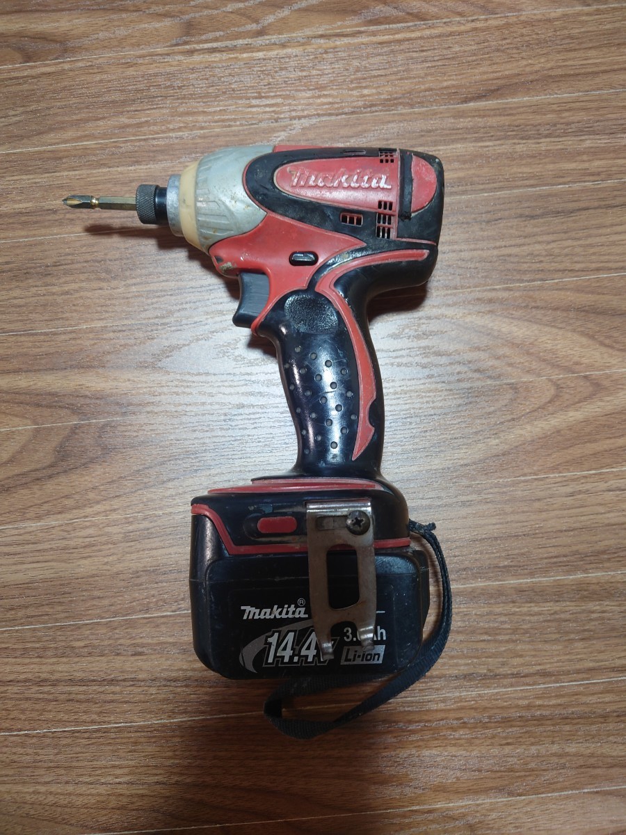  used case attaching Makita Makita red rechargeable impact driver TD131DRFXR 14.4v 3.0Ah operation verification ending 