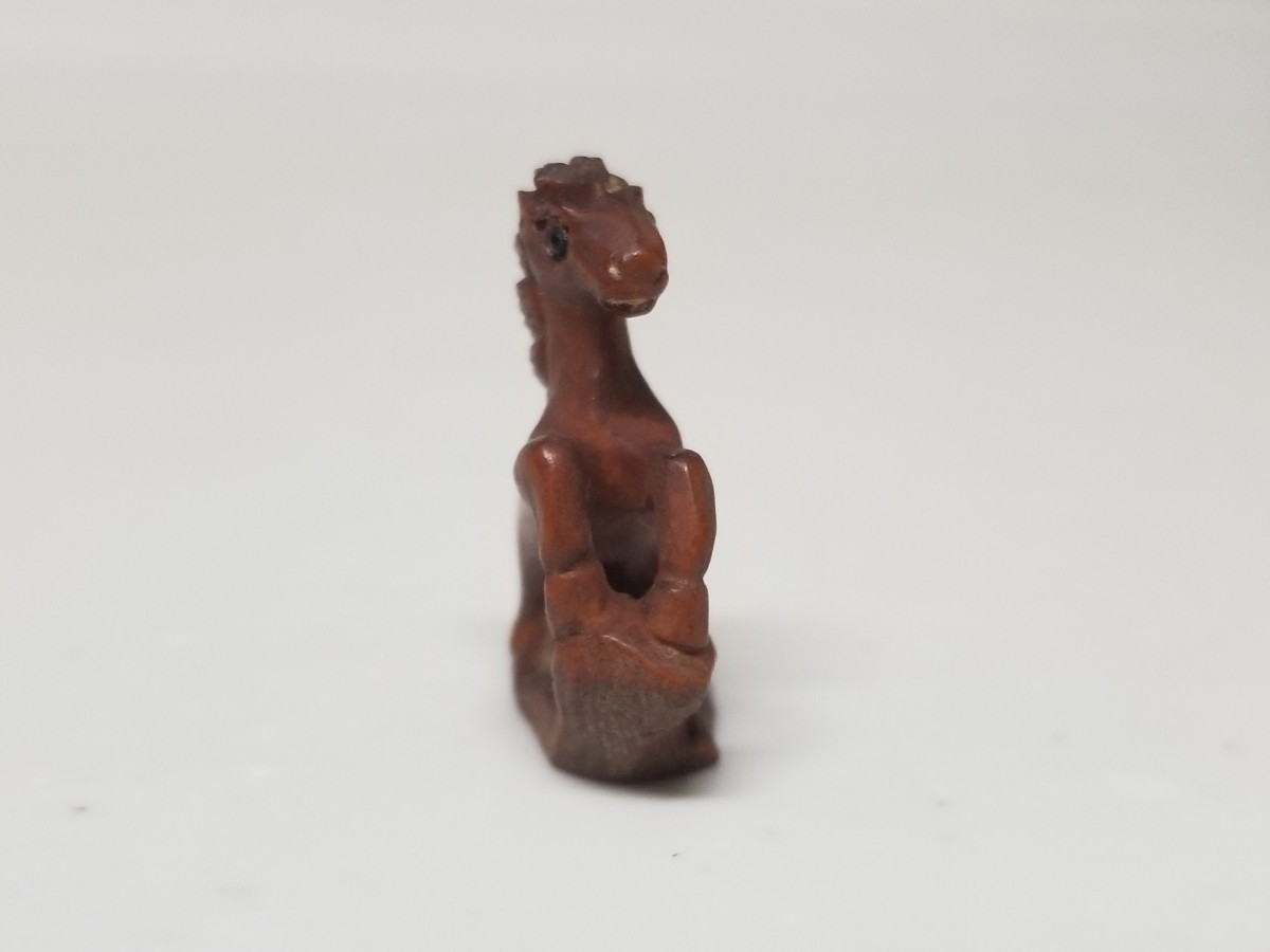 古美術 馬の木彫り　小さい根付_画像3