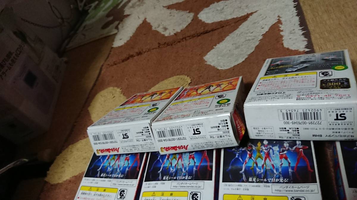 奧特曼糖果玩具未開封物品（垃圾） 原文:ウルトラマン食玩 未開封品(ジャンク品)