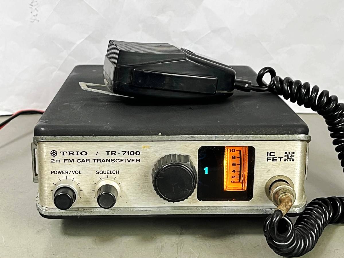 TRIO　TR-7100・144MHz帯FMトランシーバー（水晶6波実装）、ハンドマイク付_画像1