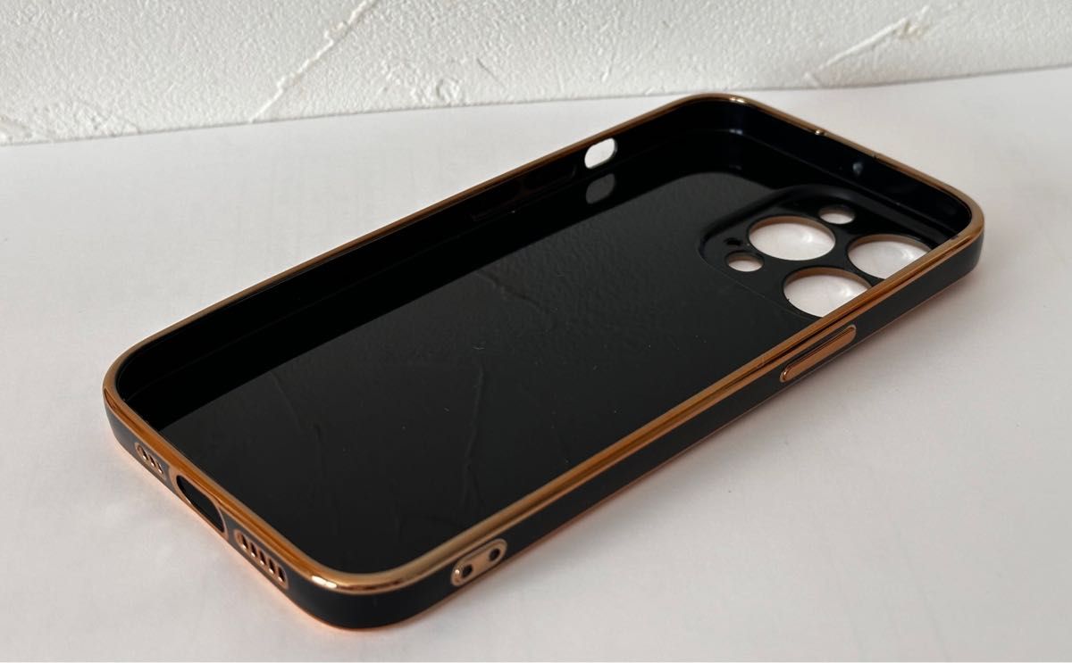 iPhone 13pro TPU ブラック&ゴールドメッキケース