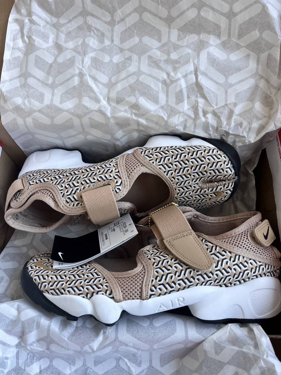 送料込み 新品 定価14300円 WMNS NIKE AIR RIFT ナイキ 送料込み 新品 定価14300円 WMNS NIKE AIR RIFT ナイキ