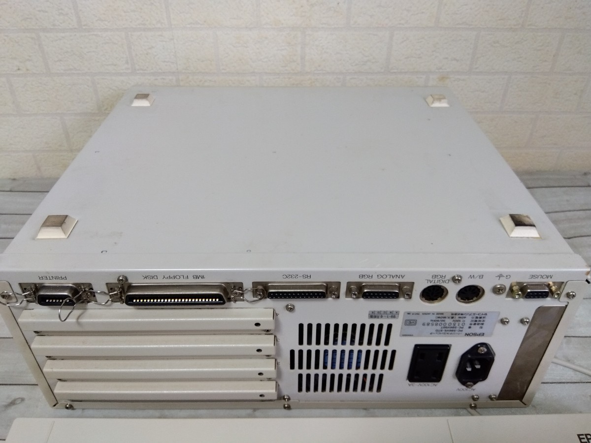 860■EPSON エプソン PC-286VS / 三洋 SANYO モニター CMT-147H レトロパソコン 通電確認済 長期保管ジャンクの画像6