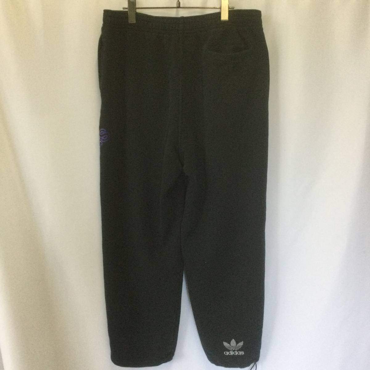 【N14】★adidas★ アディダス スウェットパンツ ブラック XLサイズ スウェット ジャージ ストリート バスケ 古着 アメリカ古着 US古着 _画像2