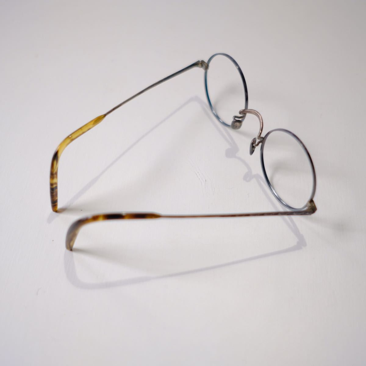 【1940〜50s】アンティーク　丸眼鏡　彫金　銀　昭和レトロ　古道具　ビンテージ　ヴィンテージ 眼鏡フレーム 丸メガネ