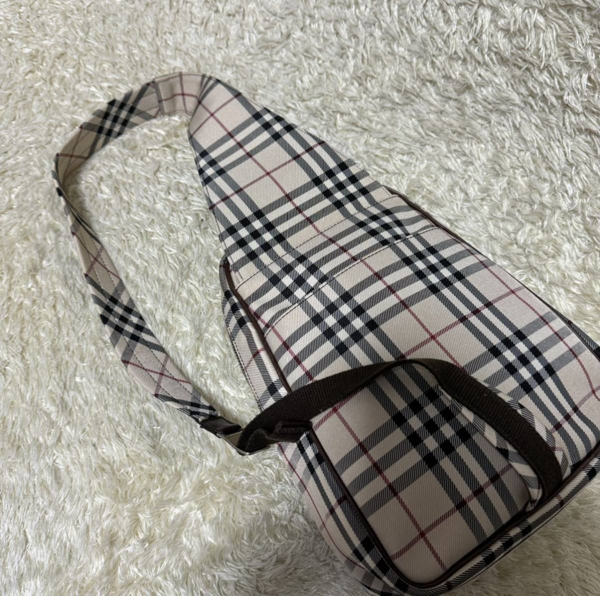 超美品●バーバリー ボディバッグ Burberry レザー ショルダーバッグ クロスボディバック スリング ロゴプレート ブラウン メンズ チェック_画像10