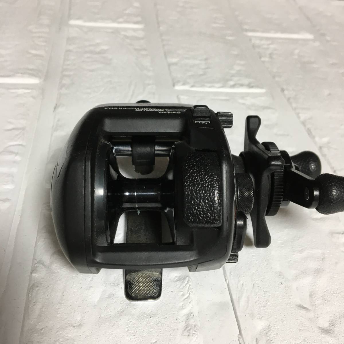 実使用可能 SHIMANO シマノ バンタム ブラックマグナム BKW-100FS 右巻き 釣り ベイトリール バス釣り オールドリール_画像4