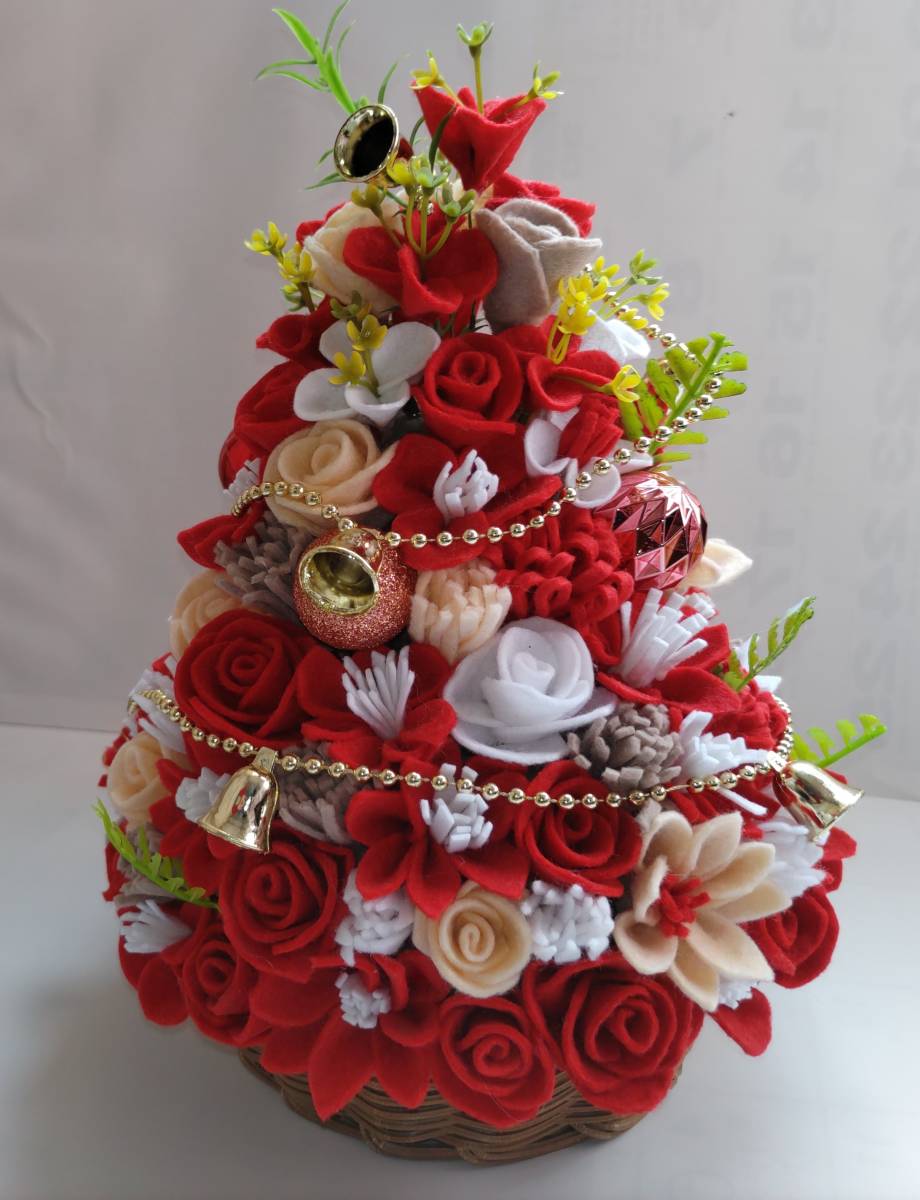 フェルトで作った☆赤い花籠クリスマスツリー☆_画像1