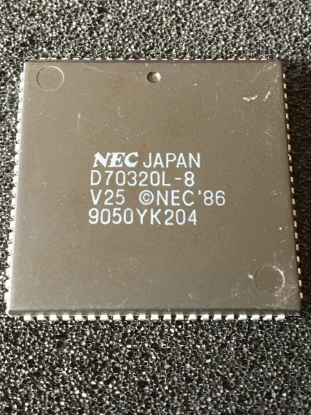【電子部品】USED V25CPU D70320L-8 NEC 1個_画像1