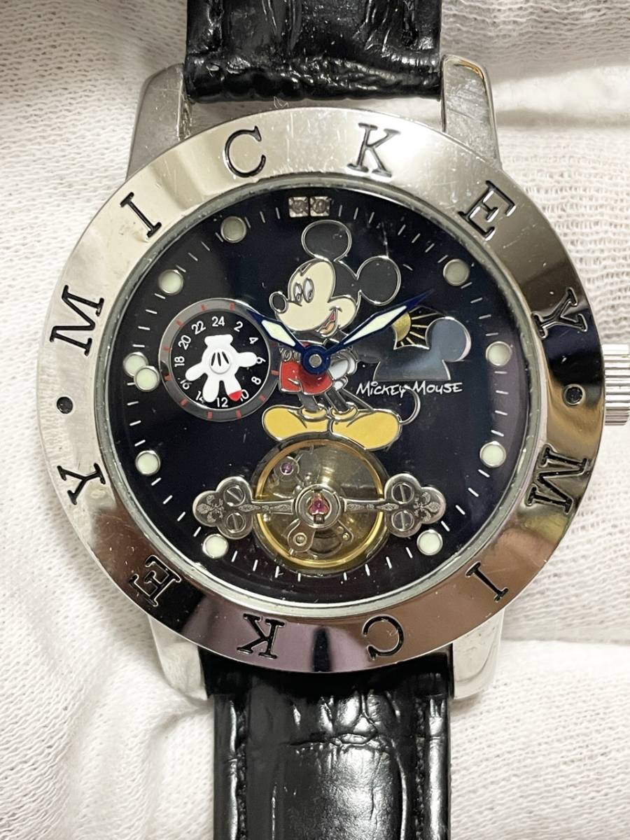 【稼働品】Disney 80周年 腕時計 文字盤黒 レザーベルト｜生誕80周年記念モデル 2000本限定[0207] ディズニー ミッキー ミニー キス_画像2