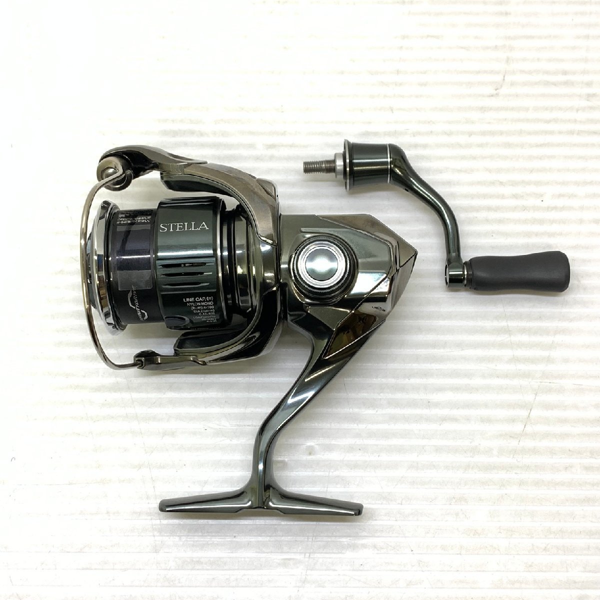 MIN【中古美品】 シマノ 22 ステラC 2000S 釣り具 リール 〈134-231116-MK-5-MIN〉_画像2