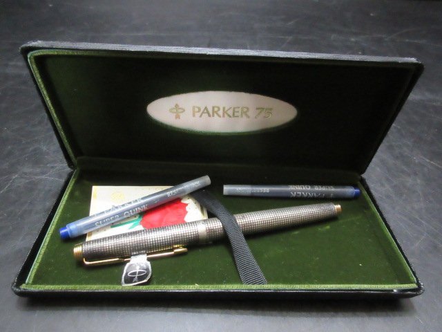 4　PARKER　75？　シルバー　銀　万年筆　箱入　ペン先太さ表示　XF　14K　POINT　ジャンク_画像1