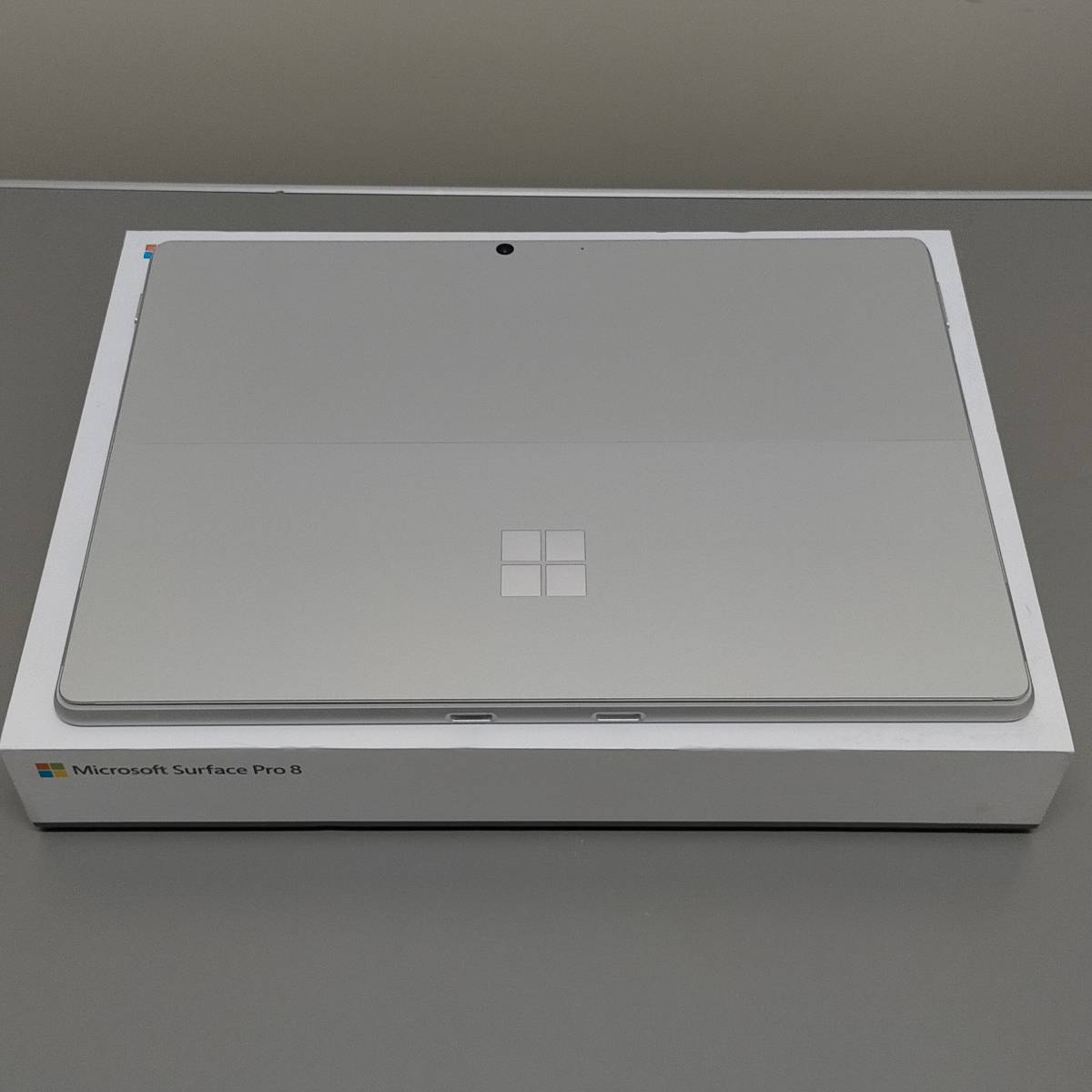 ★美品★ マイクロソフト Surface Pro 8 プラチナ Signature キーボード (13.0/Core i5/8GB/SSD128GB/Office無) EAT00010 _画像2