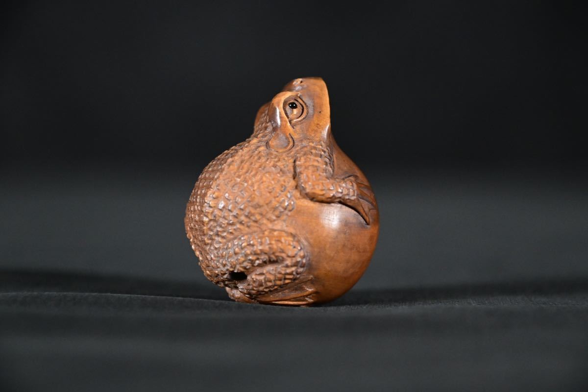 【古美術】蛙 かえる 根付 Netsuke 精密 彫刻 超絶技巧 彫塑 提げもの 提物 形彫 カエル