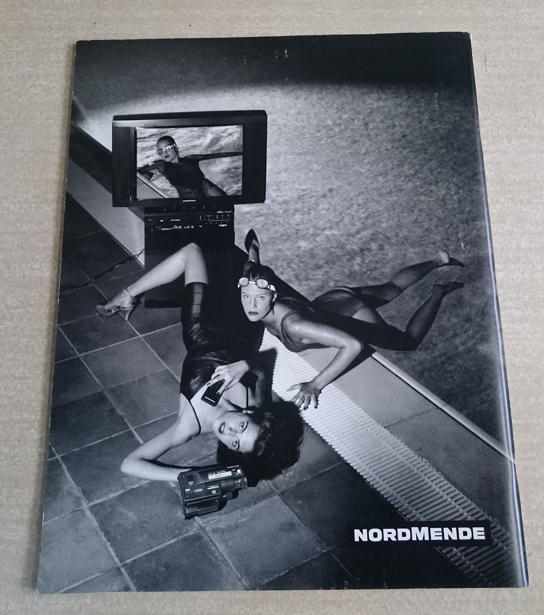 [W3367]「Helmut Newton's Illustrated No.2」PICTURES FROM AN EXHIBITION / ヘルムート・ニュートン イラストレイテッド(英文) 大型本_画像3