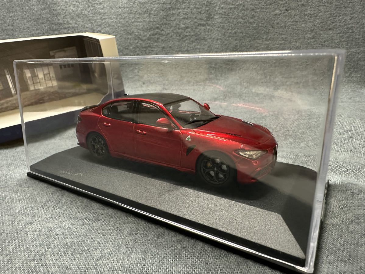 【中古】Solido Alfa Romeo GIULIA QUADORIFOLIO 2.9L Bi-Turbo MONZA RED ソリド アルファロメオ ジュリア クアドリフォリオ 1/43_画像4