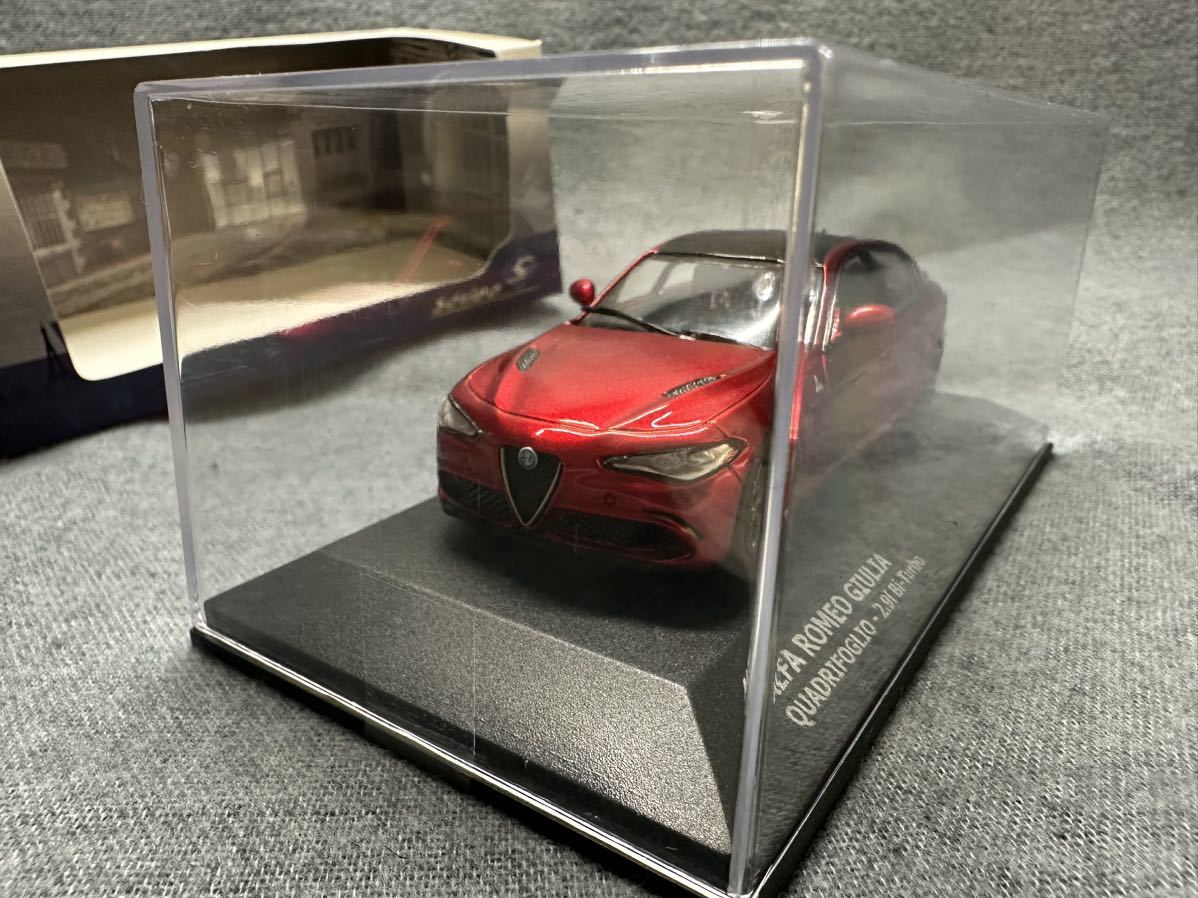 【中古】Solido Alfa Romeo GIULIA QUADORIFOLIO 2.9L Bi-Turbo MONZA RED ソリド アルファロメオ ジュリア クアドリフォリオ 1/43_画像3