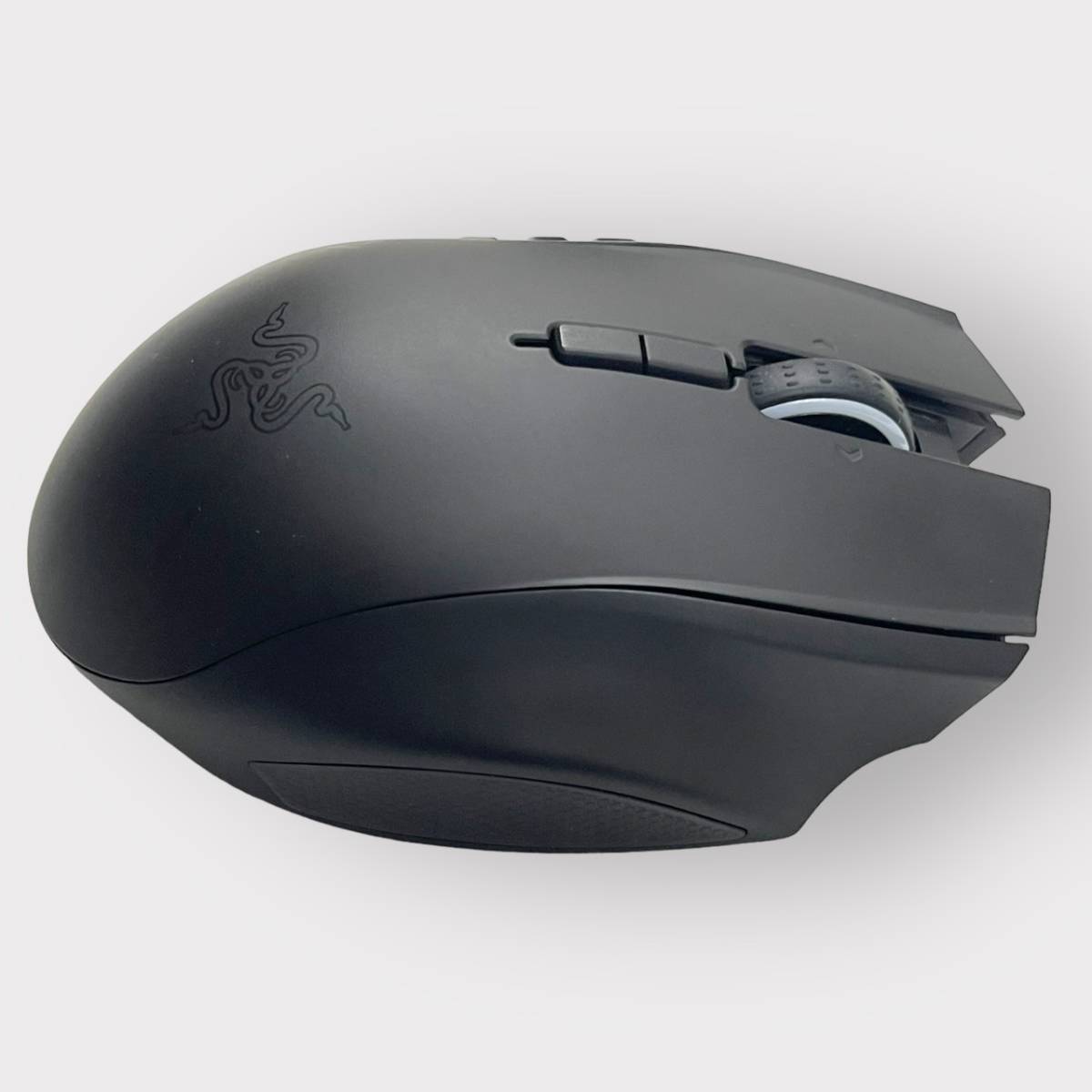 1円出品 【売り切り】☆美品☆Razer Naga Epic Chroma マルチライティング無線/有線MMOゲーミングマウス_画像3