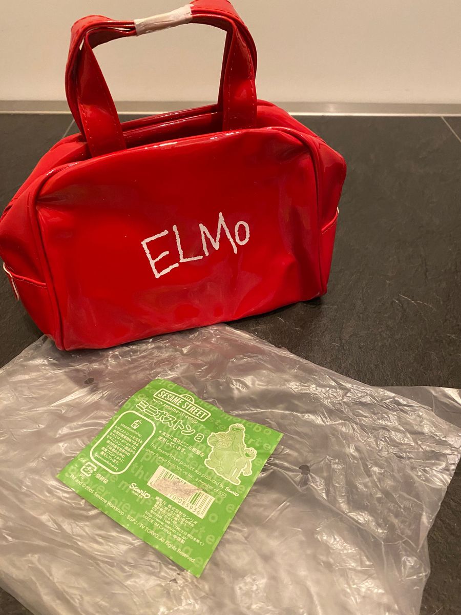 新品　未使用　エルモのミニボストン　ポーチ使いにも可愛いミニボストンバッグです。
