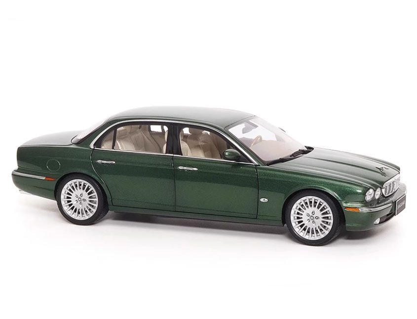 ▲金属製！Green！限定品！Almost Real 1/18 JAGUAR ジャガー XJ XJ6 X350 新品 AR_画像3