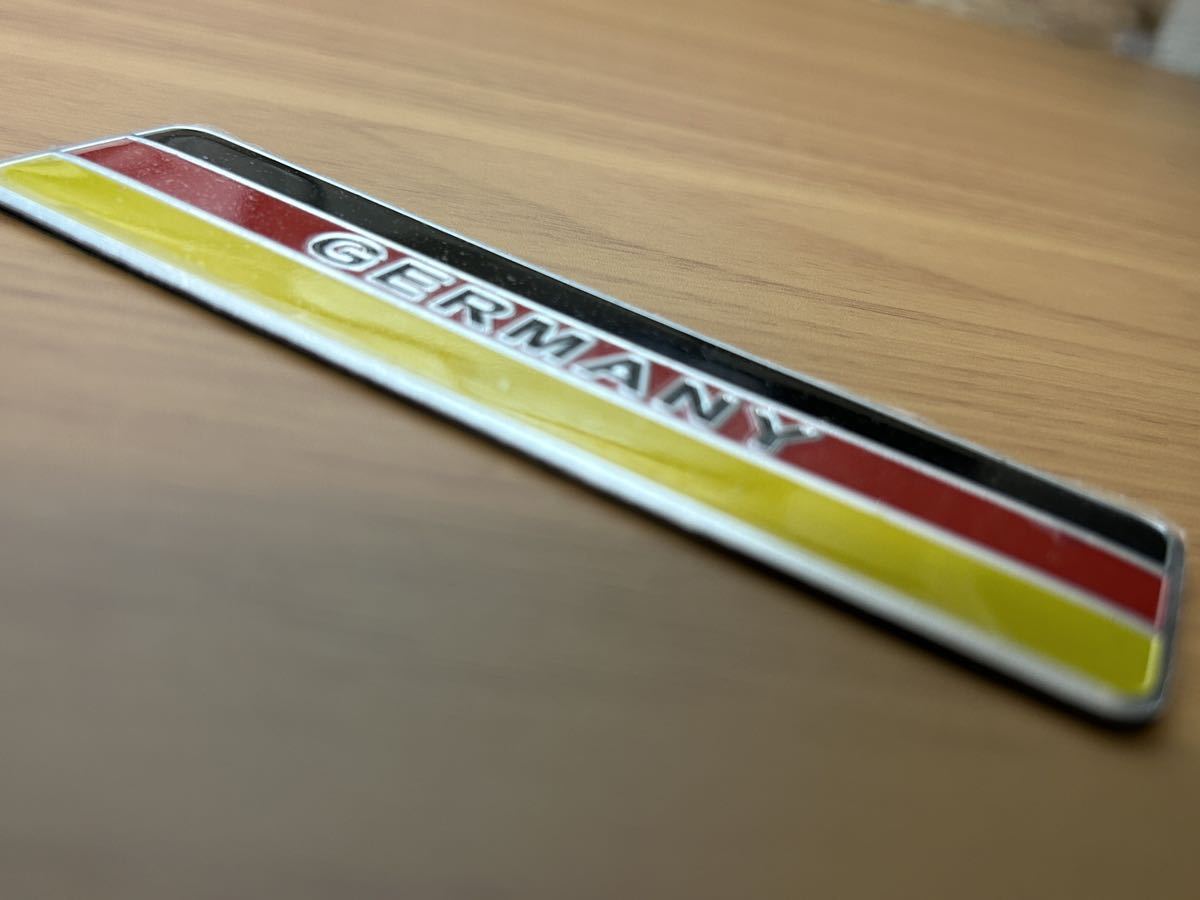 ★送料無料★ １枚　新品 ドイツ 国旗 アルミ ステッカー シール エンブレム ベンツ BMW アウディ ワーゲン ポルシェ スマート AMG_画像2