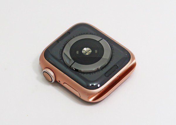 ◇ジャンク【アップル】Apple Watch Series4 40mm GPS ゴールドアルミニウム ピンクサンドバンド MU682J/A スマートウォッチ_画像2