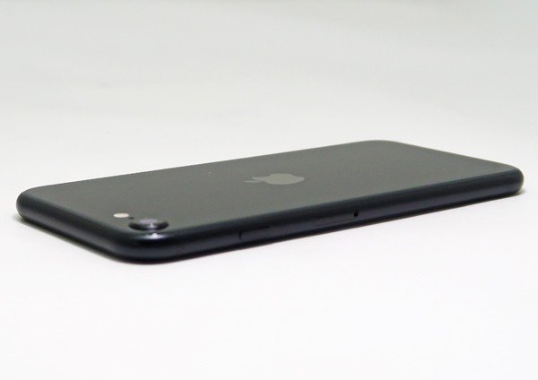 ◇【Apple アップル】iPhone SE 第2世代 64GB SIMフリー MX9R2J/A スマートフォン ブラック_画像5