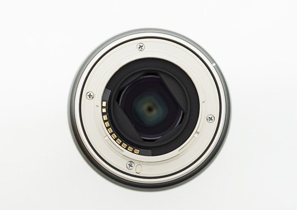 ◇美品【TAMRON タムロン】18-300mm F/3.5-6.3 Di III-A VC VXD フジフイルム用 B061 一眼カメラ用レンズ_画像4