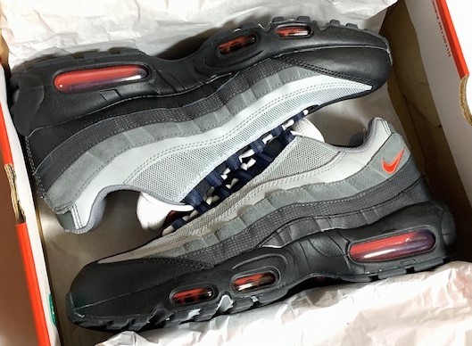 国内正規品 人気 NIKE ナイキ AIR MAX 95 エア マックス 95 メンズ スニーカー BLACK TRACK RED 日本サイズ28cm DM0011-007 新品本物_画像9