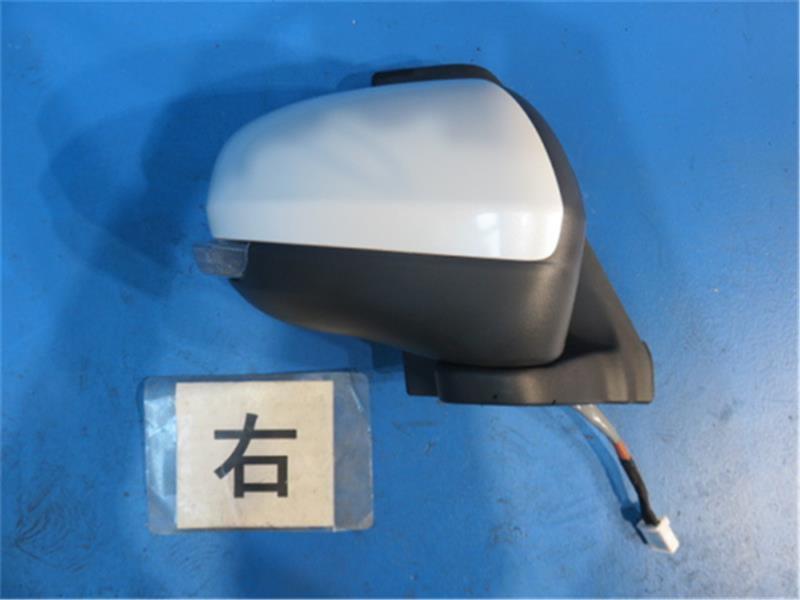 ダイハツ 純正 タント 《 LA600S 》 右サイドミラー P80200-23015671