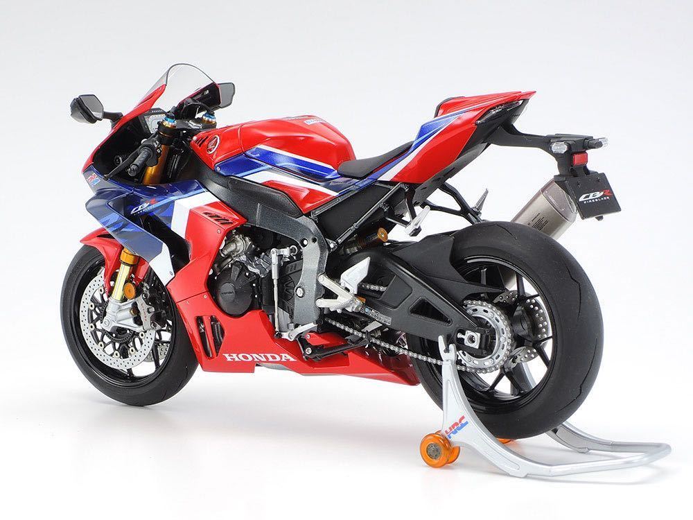 タミヤ 1/12 マスターワークコレクション No.170 Honda CBR1000RR-R FIREBLADE SP レッド 塗装済み完成品 21_画像2