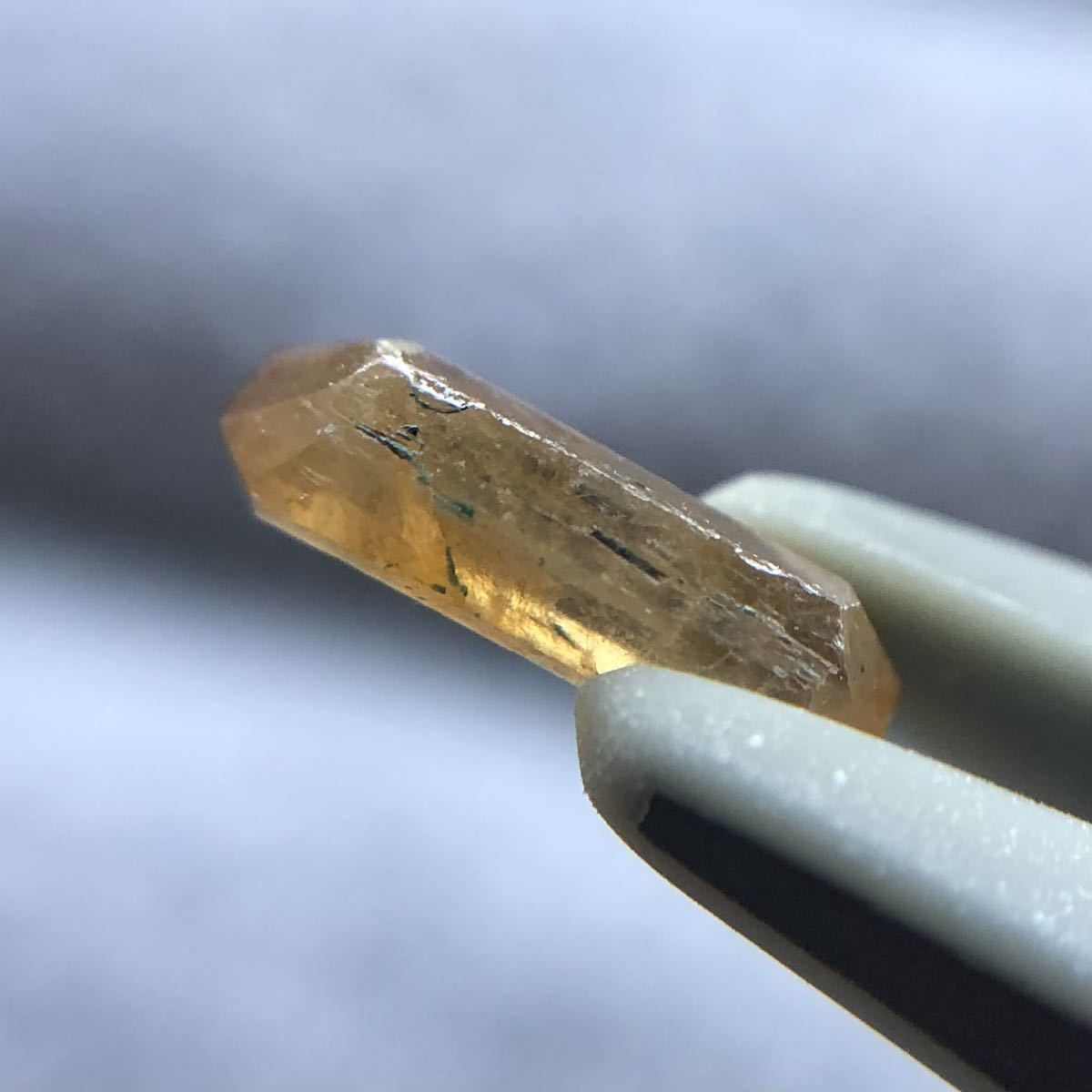 天然カラーチェンジゼノタイム　0.5ct パキスタン産　レア　ルース　天然石　裸石　希少石　1円〜_画像7