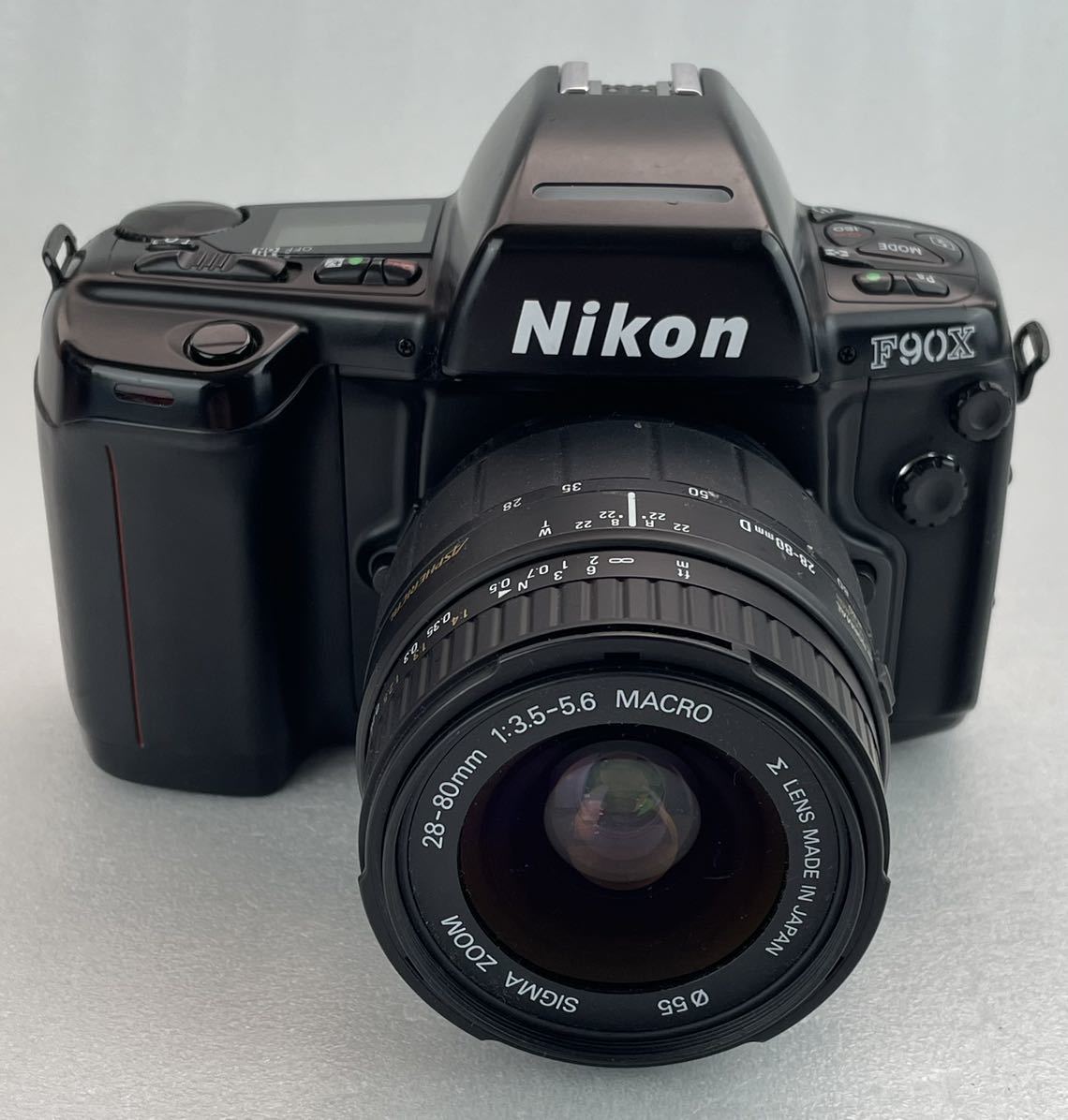真764【Nikon/ニコン】Nikon F90X レンズ付き　SIGMA ZOOM 28−80mm 1:3.5−5.6 MACRO φ55_画像1