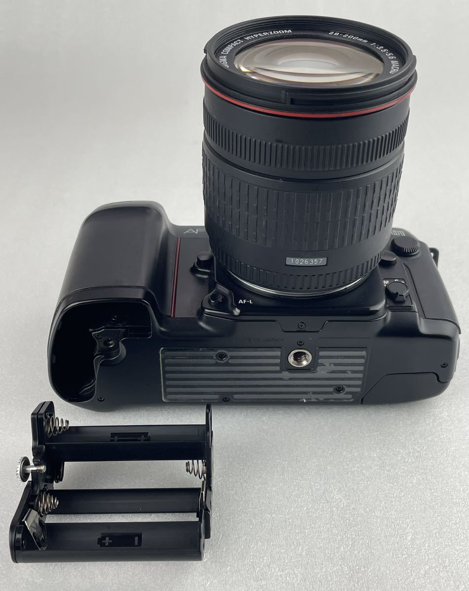 真767【Nikon/ニコン】Nikon F−801 レンズ付き　SIGMA COMPACT HYPERZOOM 28−200mm 1:3.5−5.6 MACRO φ62 カメラ_画像8